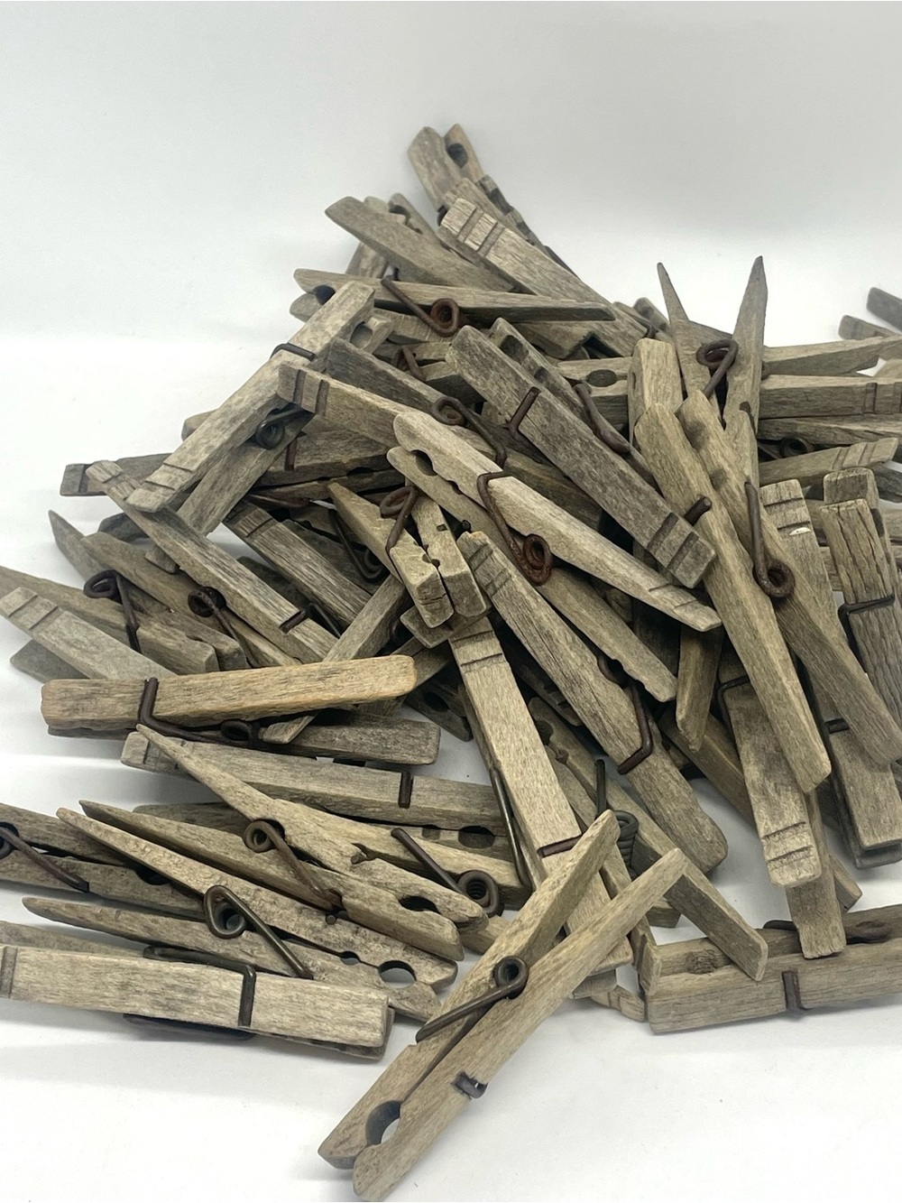Vintage Wooden Clothespins Bulk Lot 170 Pc Weathered Wood Spring Style Craft - Picture 3 of 7